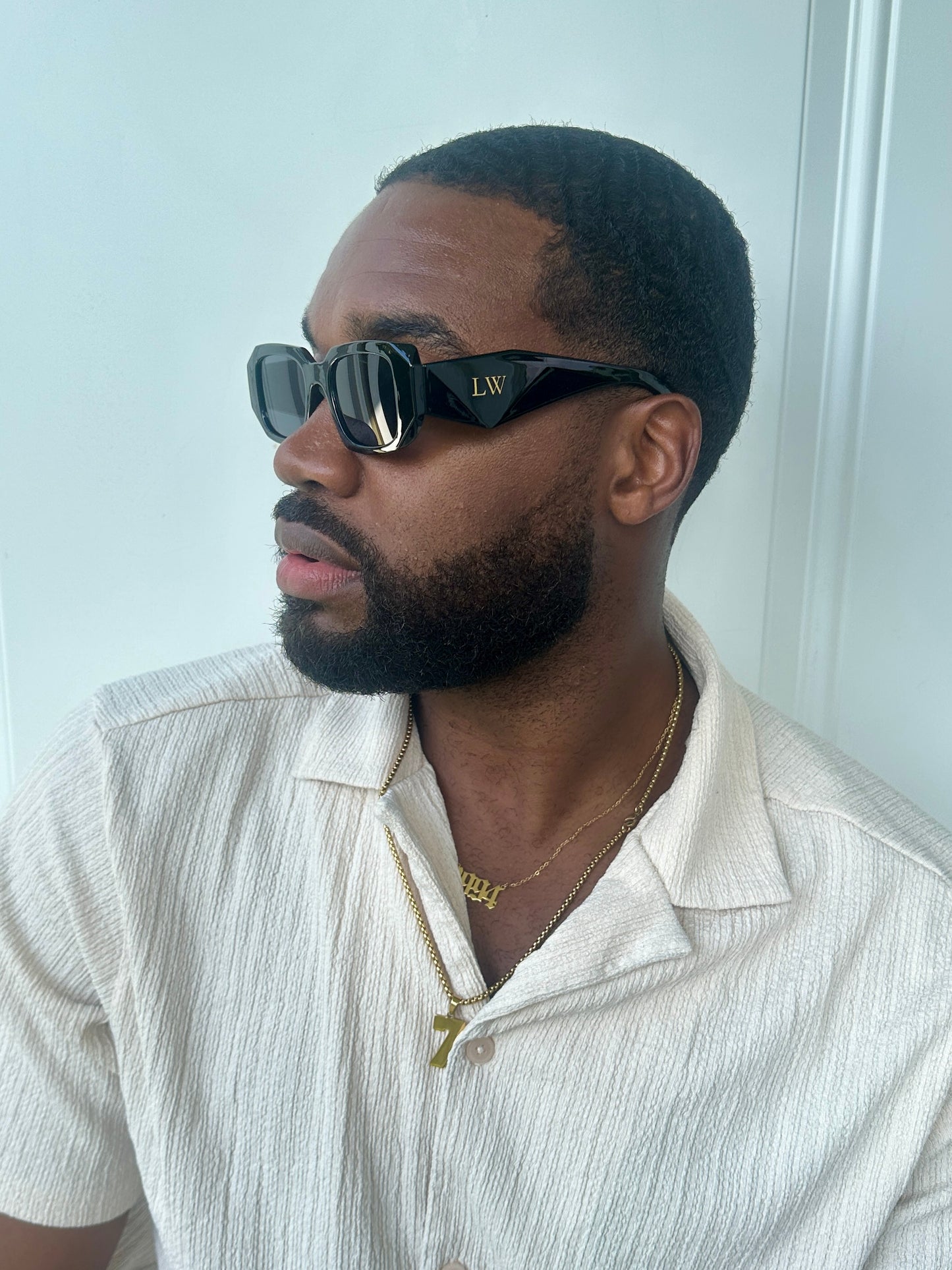 Lifestyle Worldwide Shades - Stylish Sunglasses with Black and Pink Options for Everyday Wear